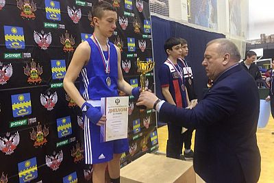 Симферополец Иван Еременко стал серебряным призером юношеского первенства России по боксу