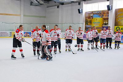 Команды из Симферополя и Севастополя стали призерами крымского отборочного этапа Ночной хоккейной лиги
