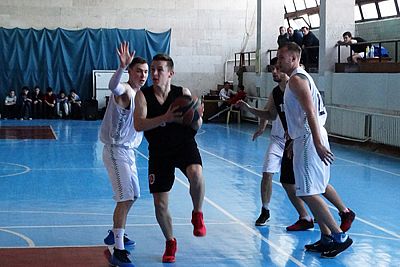 Определились четвертьфиналисты мужского баскетбольного чемпионата Крыма в дивизионе "Б"