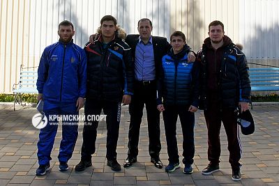 Крымские борцы Эмин Сефершаев и Азамат Сеитов вызваны в юниорскую сборную России
