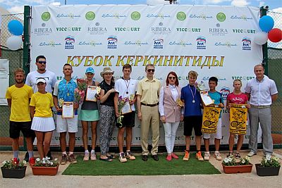 В Евпатории состоялось юношеское "Первенство Керкинитиды" по теннису
