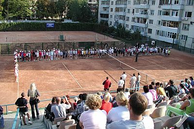 В Симферополе стартовал теннисный турнир памяти Николая Багрова