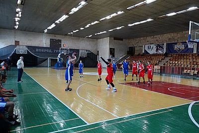 Стартовало юношеское первенство Крыма по баскетболу