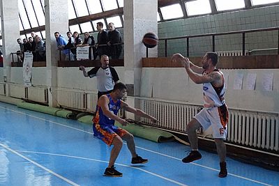 "Муссон" и КФУ идут без поражений в дивизионе "А" мужского баскетбольного чемпионата Крыма