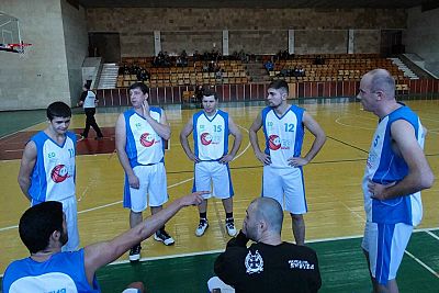 В Симферополе пройдут матчи очередных туров мужского и женского чемпионатов Крыма по баскетболу