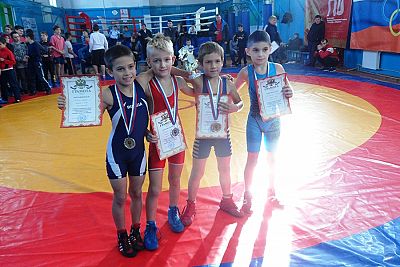 Все победители и призеры Республиканского юношеского турнира по греко-римской борьбе в Бахчисарае