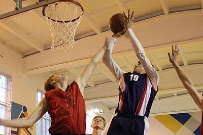 В студенческой баскетбольной лиге Крыма определились полуфиналисты