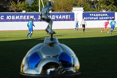 За Кубок Крыма по футболу поспорят лишь восемь команд