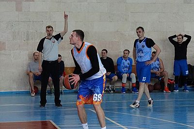 Команда КФУ одержала уже шестую кряду победу в мужском баскетбольном чемпионате Крыма