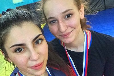 Все победители и призеры чемпионата Крыма по женской борьбе