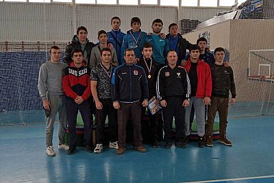 У крымских борцов-вольников семь медалей на юниорском первенстве ЮФО в Краснодарском крае