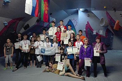 Крымские скалолазы отличились на соревнованиях в Краснодаре