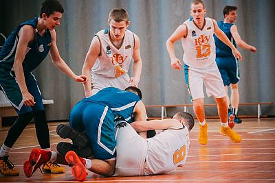 Баскетболисты симферопольских "КФУ-Грифонов" пробились в Ласт-16 Лиги Белова
