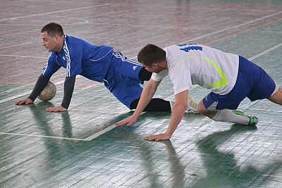 В футзальном чемпионате Севастополя лидерство захватили "ЧФ" и "Интер"