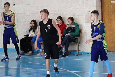 АГРО-АБиП по-прежнему первый в дивизионе "Б" баскетбольного чемпионата Крыма