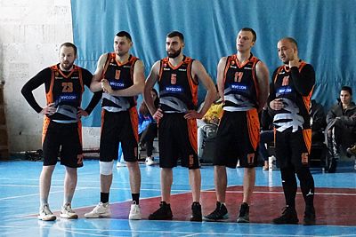 В дивизионе "Б" мужского баскетбольного чемпионата Крыма определись все полуфиналисты
