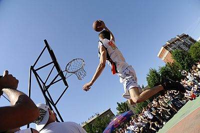 В Симферополе построят пять площадок для уличного баскетбола