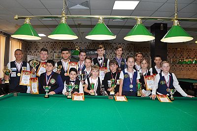 Юные крымские бильярдисты завоевали 10 медалей на домашнем первенстве ЮФО