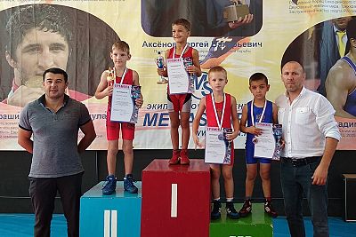 Все победители и призеры юношеского турнира борцов-классиков в Бахчисарайском районе