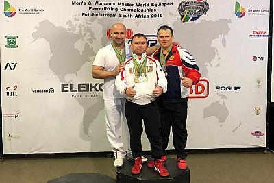 Феодосиец Станислав Пряхин завоевал четыре медали на первенстве мира по силовому троеборью среди мастеров!