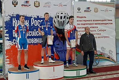 Крымские велосипедисты-трековики отличились на Кубке России в Омске