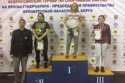 Кристина Михнева из Севастополя выиграла Всероссийский борцовский турнир в Брянске