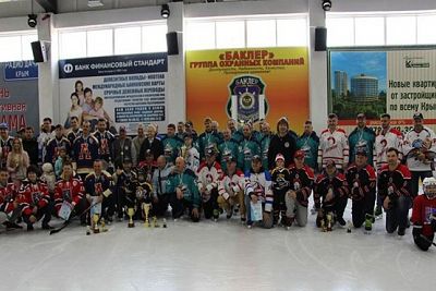 Симферопольская "Лагода" выиграла крымскую хоккейную "Лигу мечты"