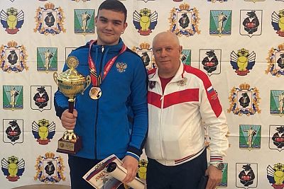 Алуштинец Тамерлан Тургунов выиграл международный боксерский турнир в Комсомольске-на-Амуре