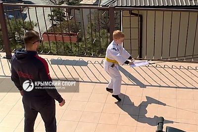 Из-за COVID-19 крымские спортсмены вынуждены тренироваться дома