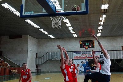 Молодежная сборная Крыма одержала первую победу в мужском баскетбольном чемпионате республики