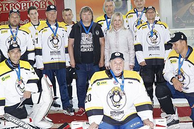 Названы лучшие по номинациям игроки Ночной хоккейной лиги в Крыму сезона-2019/20