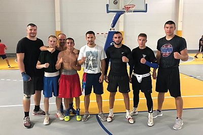 Крымские боксеры в Таганроге готовятся к командному Кубку России