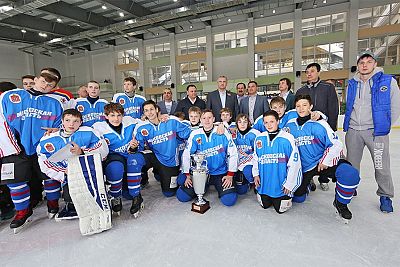 Кубок главы Крыма по хоккею выиграла сборная Московской области