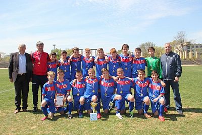 Детский футбольный турнир в Керчи собрал 17 команд