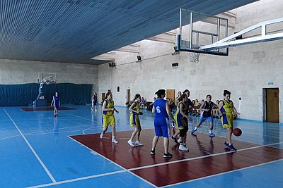 В женском баскетбольном чемпионате Крыма сборная Ялты провела один из своих ранее перенесенных матчей