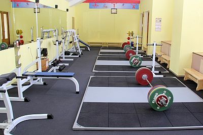 В Симферополе открыли зал тяжелой атлетики
