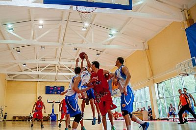В мужском баскетбольном чемпионате Крыма в выходные пройдут матчи заключительного тура
