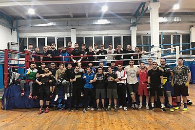 В Алуште мужская сборная Крыма по боксу готовится к чемпионату России