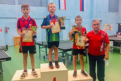 В Ялте определились победители первой части Республиканского турнира по настольному теннису "Надежды Крыма"