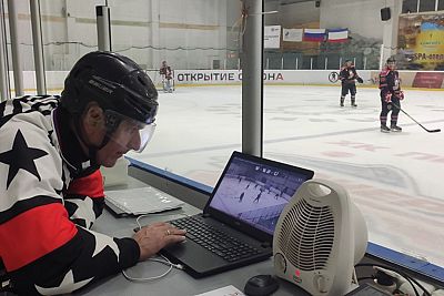 В дивизионе "Любитель 40+" Ночной хоккейной лиги в Крыму – новый лидер