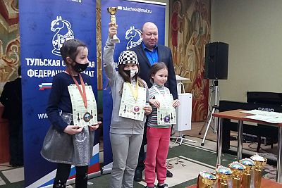Василиса Семенова из Симферополя стала победителем шахматного Мемориала Алексея Суэтина