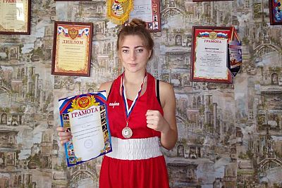 Роксолана Реука из Севастополя – серебряный призер "Юности России" по боксу среди юниорок 17-18 лет