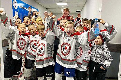 Юные симферопольские хоккеисты выиграли турнир в Казани
