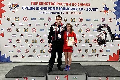 Керченские самбистки завоевали две медали на юниорском первенстве России
