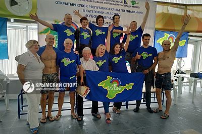 Ветеранский турнир по плаванию собрал в Евпатории почти 300 участников