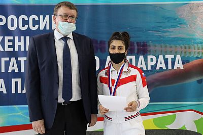 У симферопольской пловчихи Ани Палян – два "золота" на чемпионате страны в Уфе