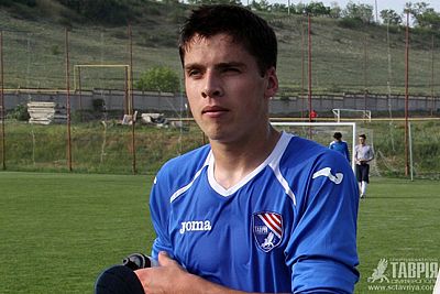 Нижнекамский "Нефтехимик" положил глаз на еще одного крымского футболиста