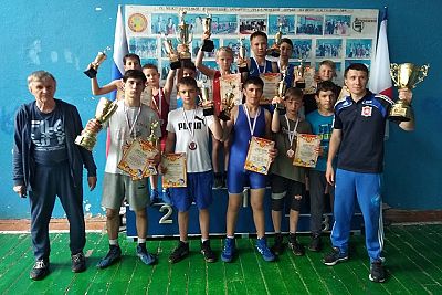 В Бахчисарайском районе прошел борцовский турнир памяти Николая Гунько