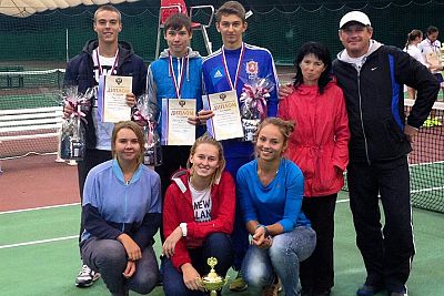 Юниорская сборная Крыма по теннису взяла "серебро" командного первенства России