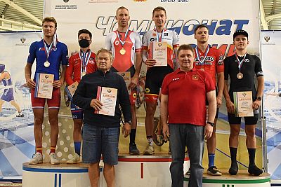Две серебряные медали завоевали крымские велосипедисты на чемпионате страны в Омске